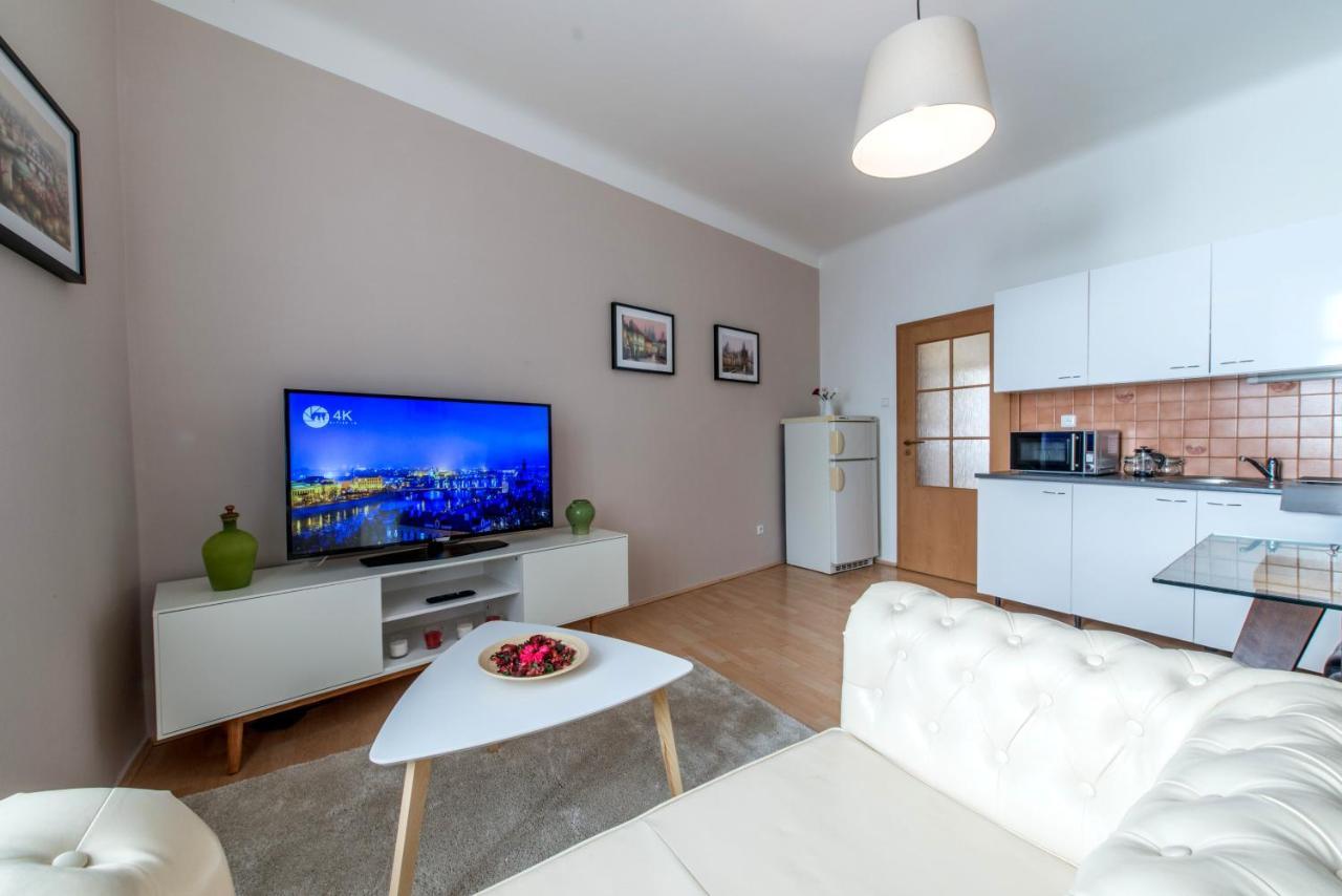 Prague Locals Monastery Apartments 외부 사진
