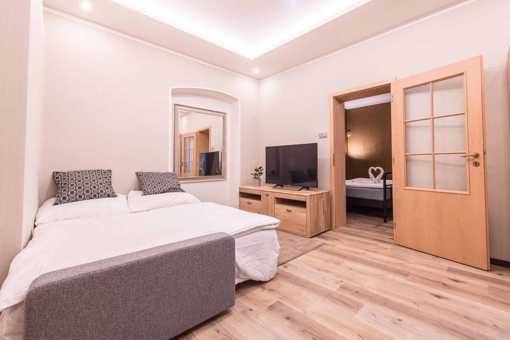 Prague Locals Monastery Apartments 객실 사진